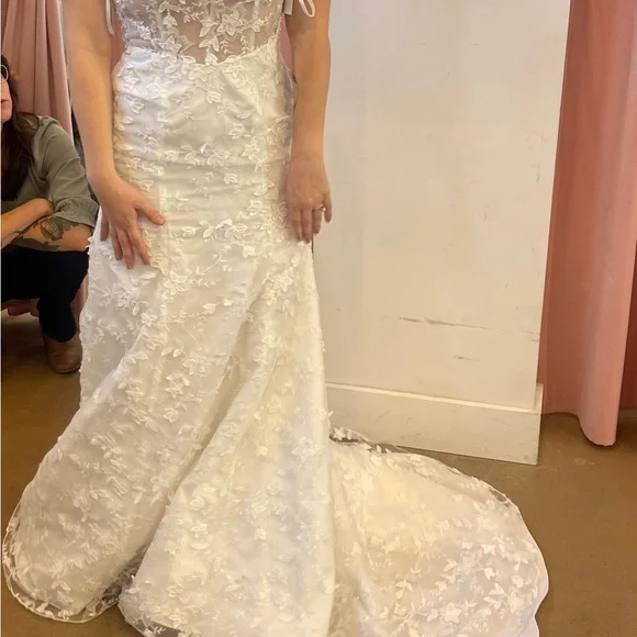 Floral Lace Bridal Gown - Picture 3 of 5